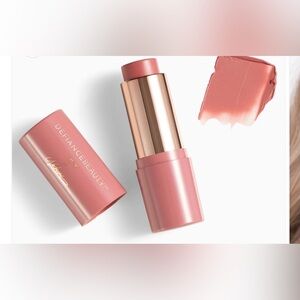 Defiance beauty Afterglow - Silk Peptide Blush